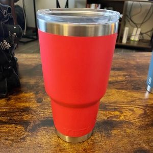 30oz Yeti Rambler with MagSlide Lid